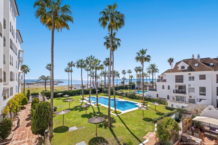 Rez-de-chaussée en bord de mer à La Duquesa, province Malaga, Espagne