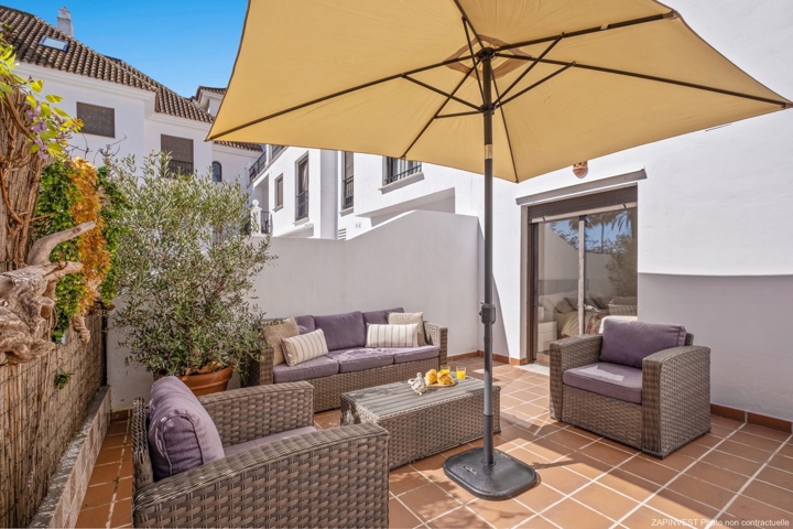 Rez-de-chaussée en bord de mer à La Duquesa, province Malaga, Espagne