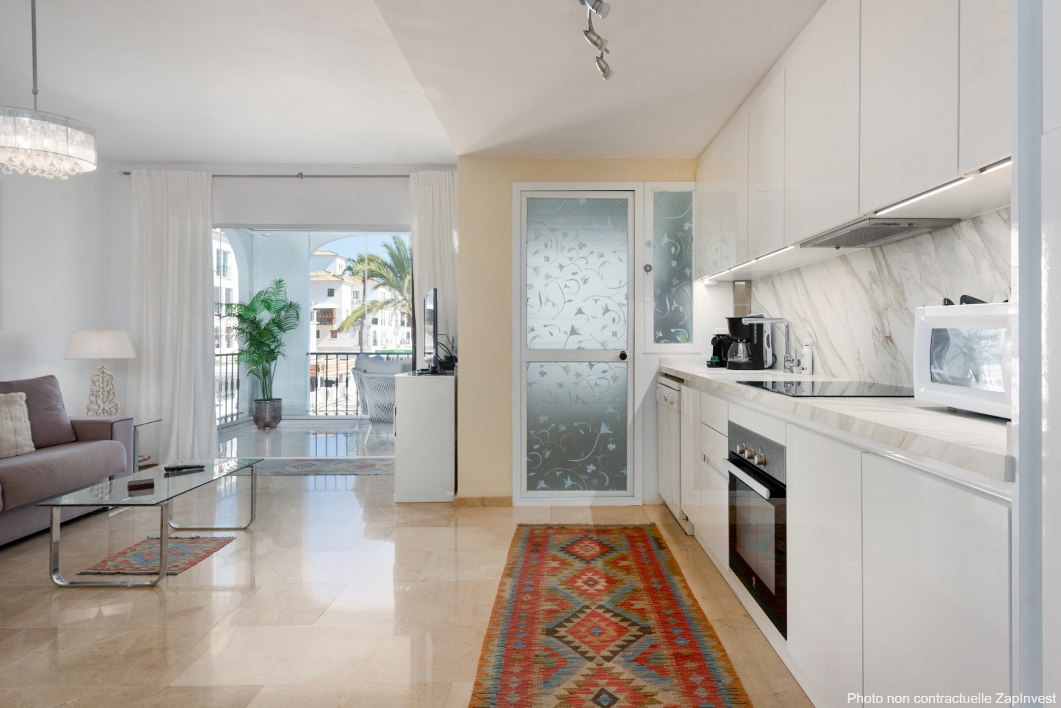 Magnifique appartement au Port de la Duquesa avec des vues splendides sur le port et la mer, Espagne