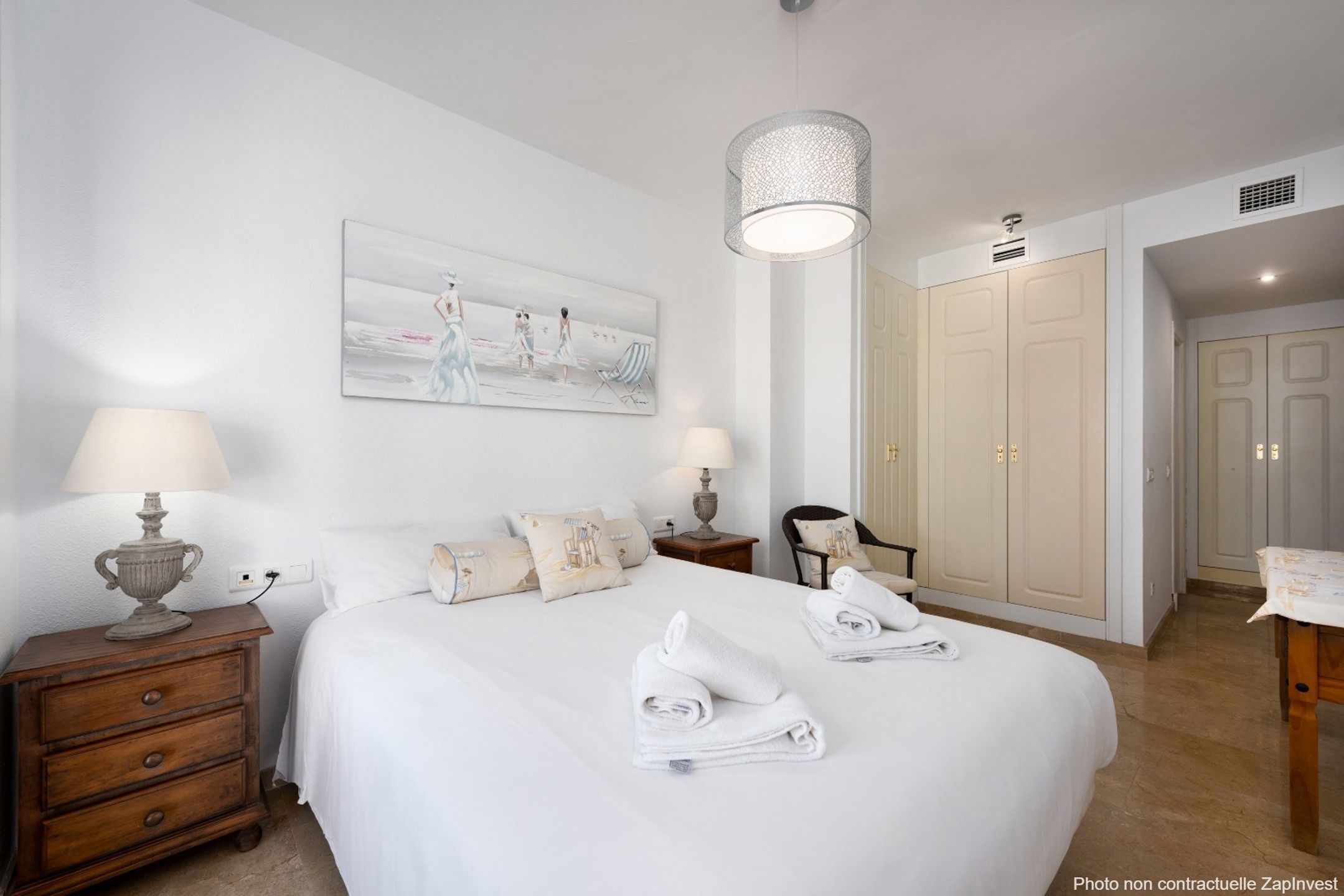 Magnifique appartement au Port de la Duquesa avec des vues splendides sur le port et la mer, Espagne